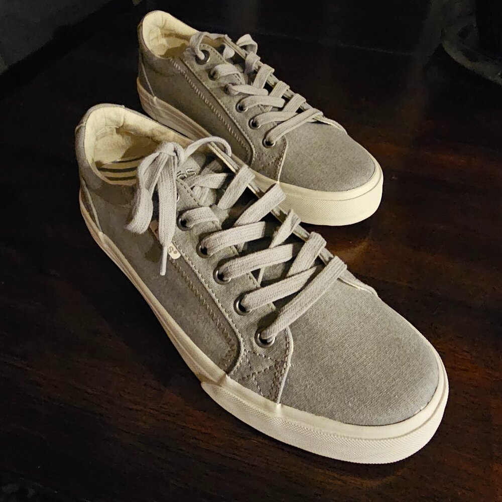 Taos Sneakers